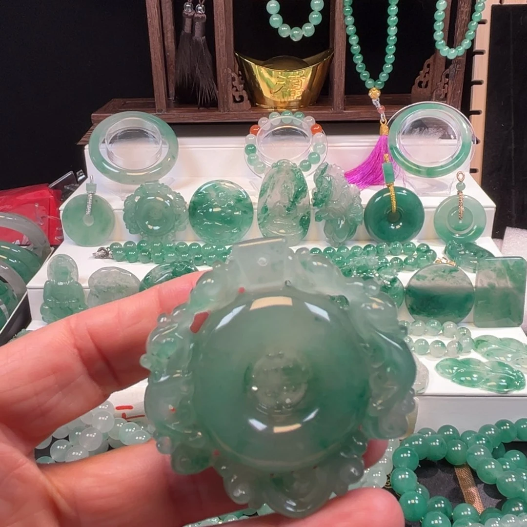 石英质玉吊坠(不含链)合金