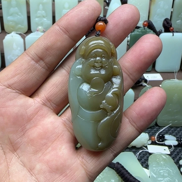 和田玉颈饰未镶嵌