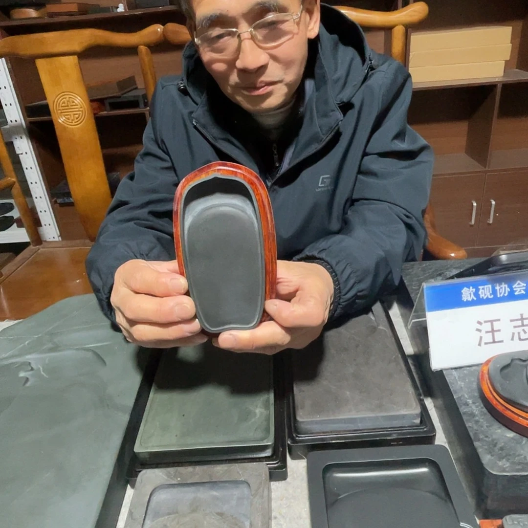 红***心1…………………………………………