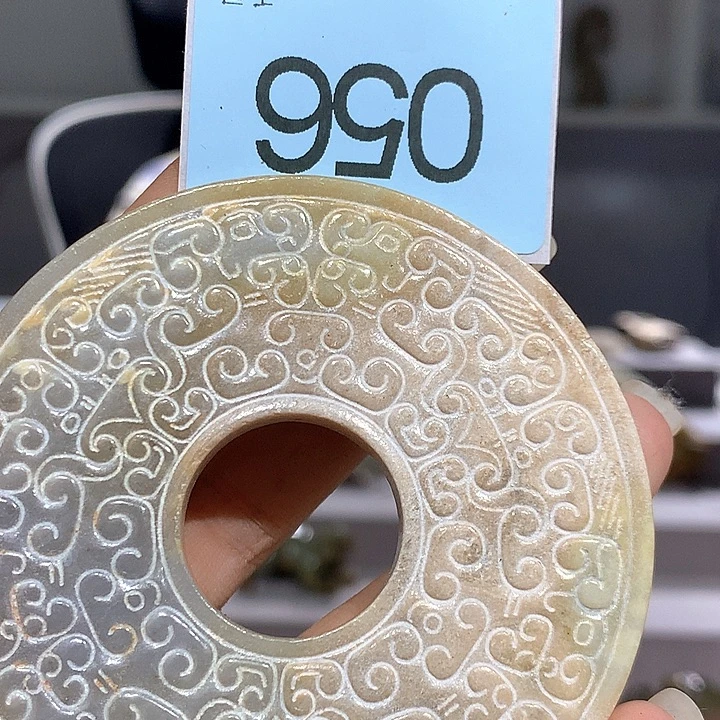 和田玉未镶嵌把件