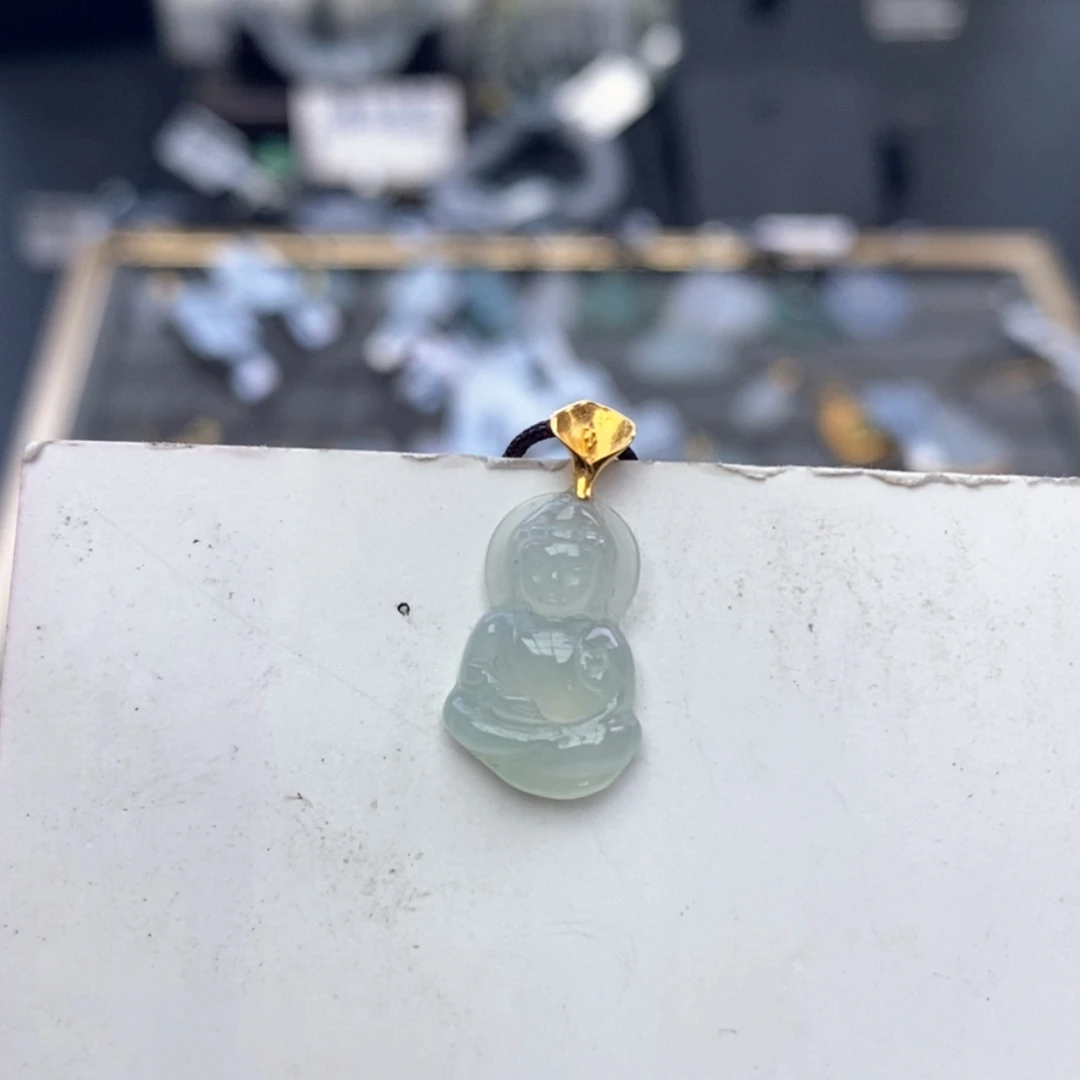 【闪购商品】颈饰18K金镶嵌翡翠