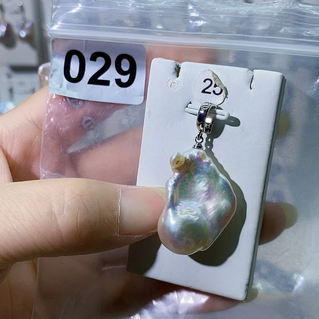 淡水珍珠合金颈饰