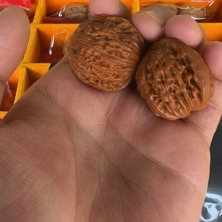 文玩核桃吊坠9*4啦啦啦啦