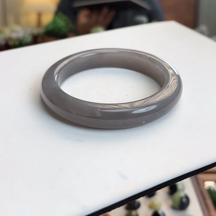 和田玉未镶嵌手链58圈口浓烟紫手镯