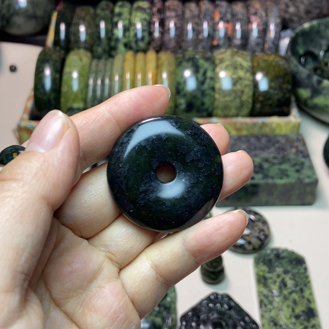 蛇纹石玉未镶嵌手链