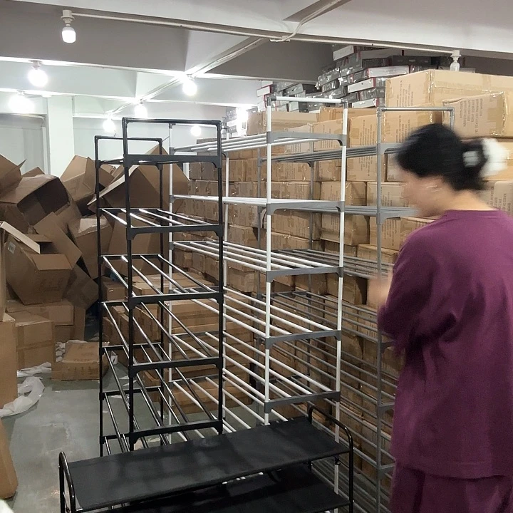 毛绒白色置物架8成