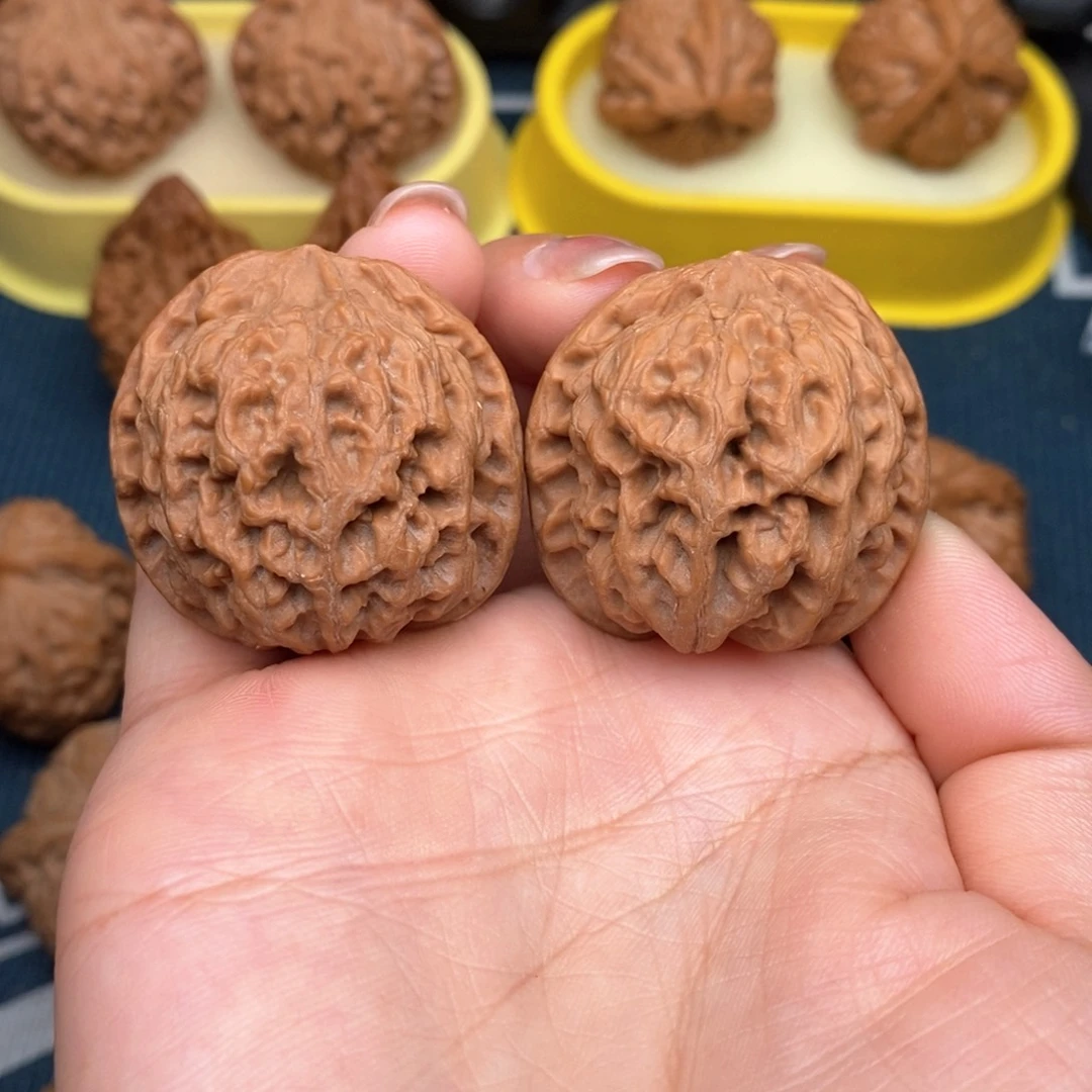 吊坠文玩核桃雪狮36.5