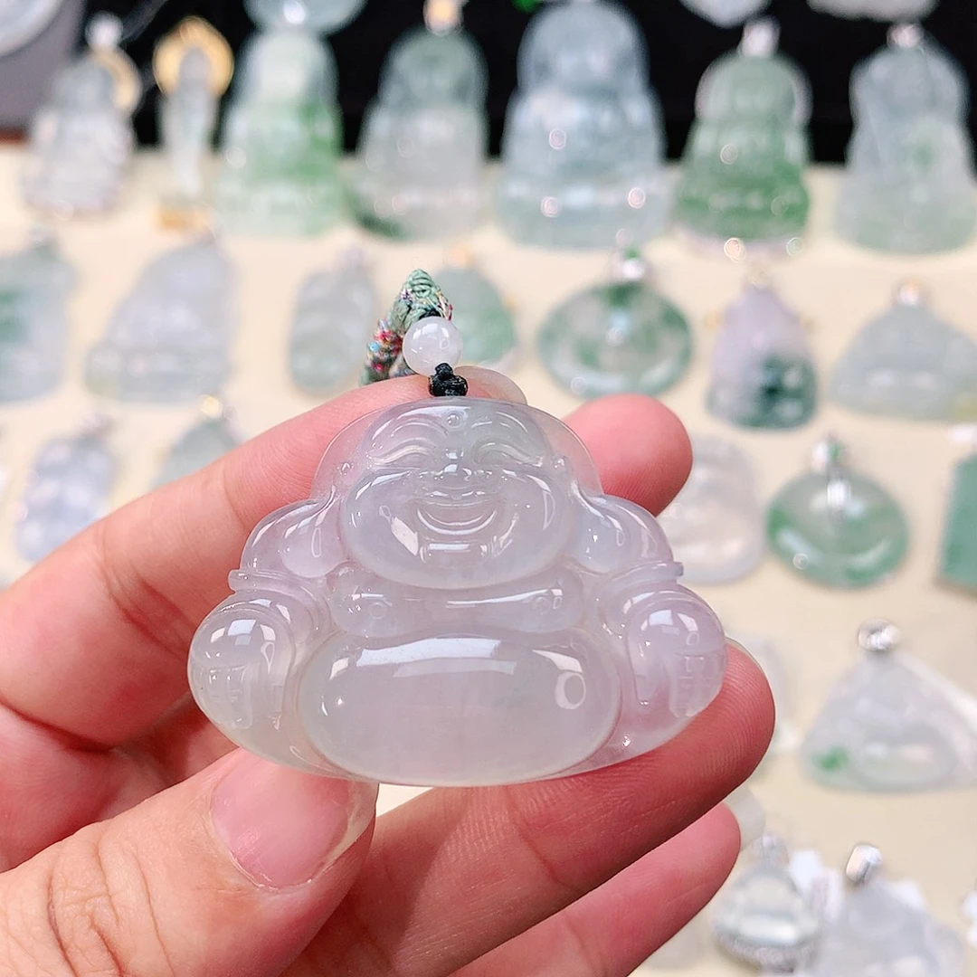 翡翠未镶嵌颈饰佛公