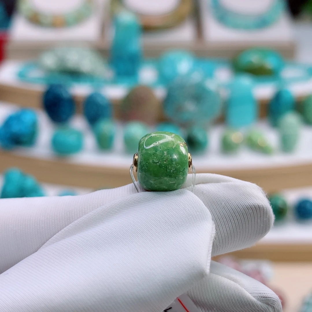 未镶嵌绿松石珠宝奇石