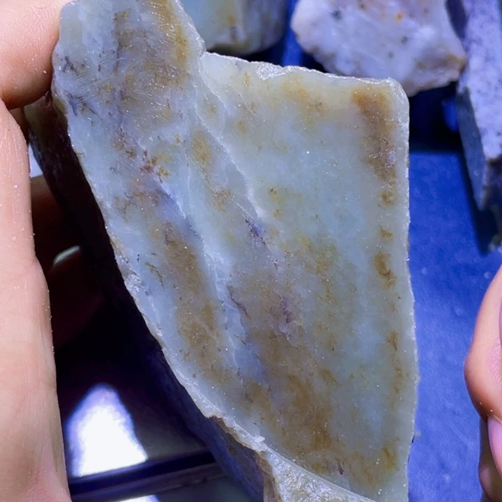 和田玉未镶嵌珠宝半成品