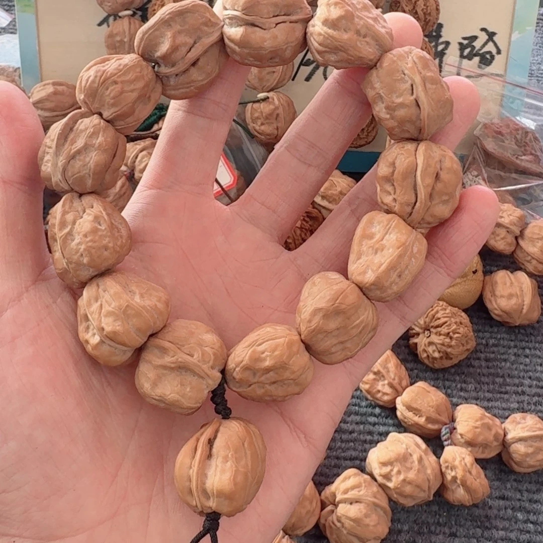 N***a文玩核桃把件蛤蟆手持