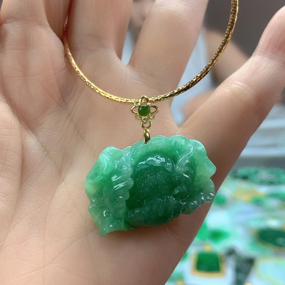 翡翠银S925镶嵌颈饰翡翠