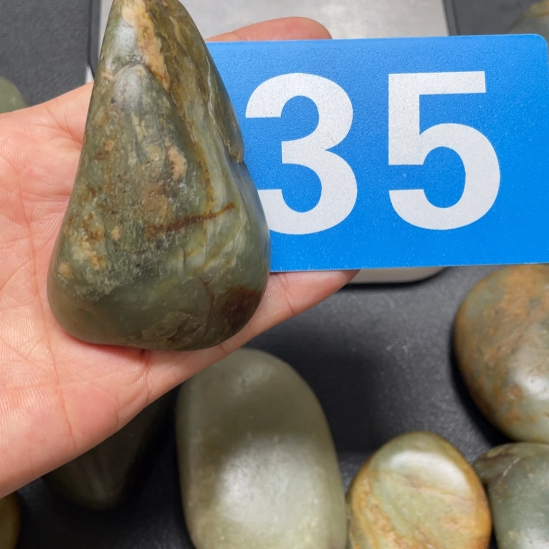 和田玉（糖玉）未镶嵌挂件