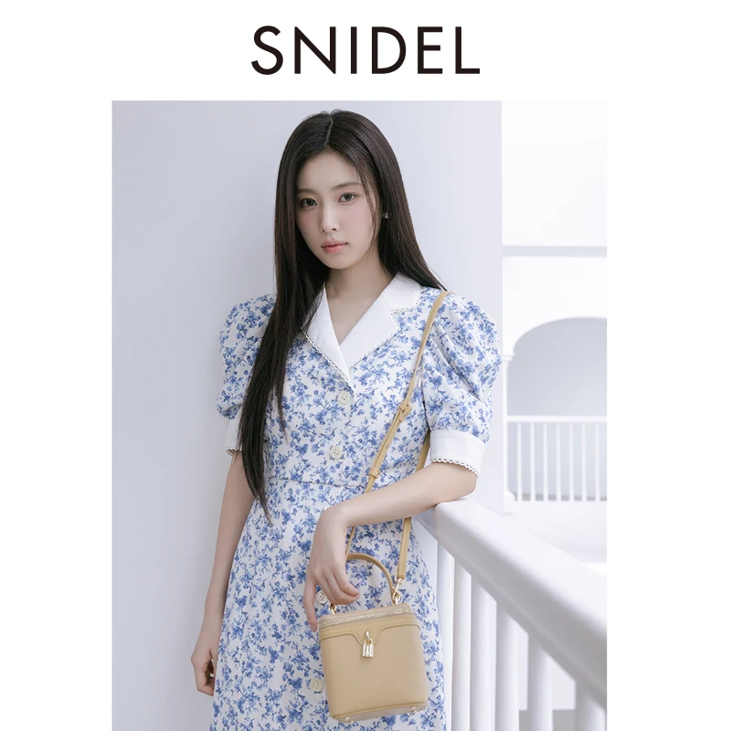 SNIDEL2025春夏新品优雅复古翻领泡泡袖收腰印花连衣裙SWFO252043