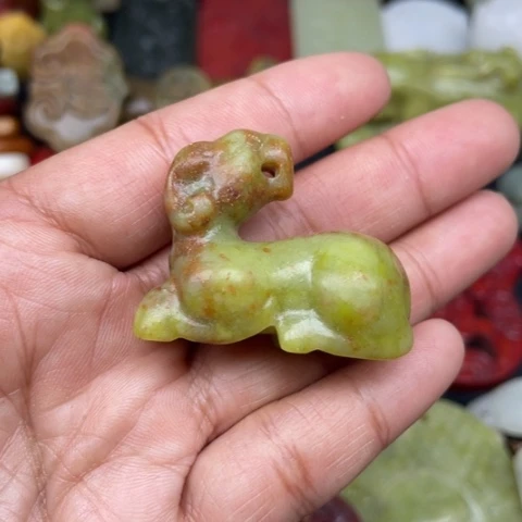 蛇纹石玉颈饰未镶嵌47