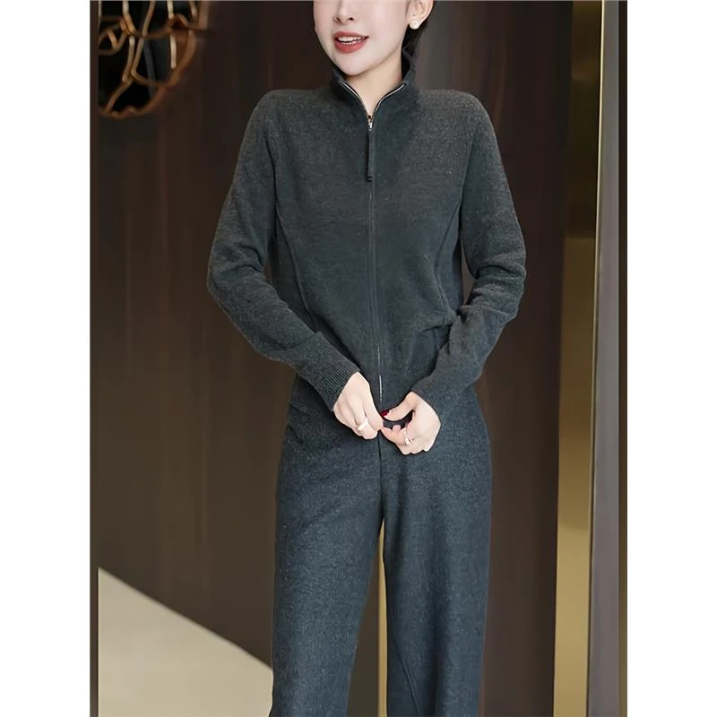 灰色时尚套装女2025年今年流行漂亮针织开衫阔腿裤春季穿搭一整套