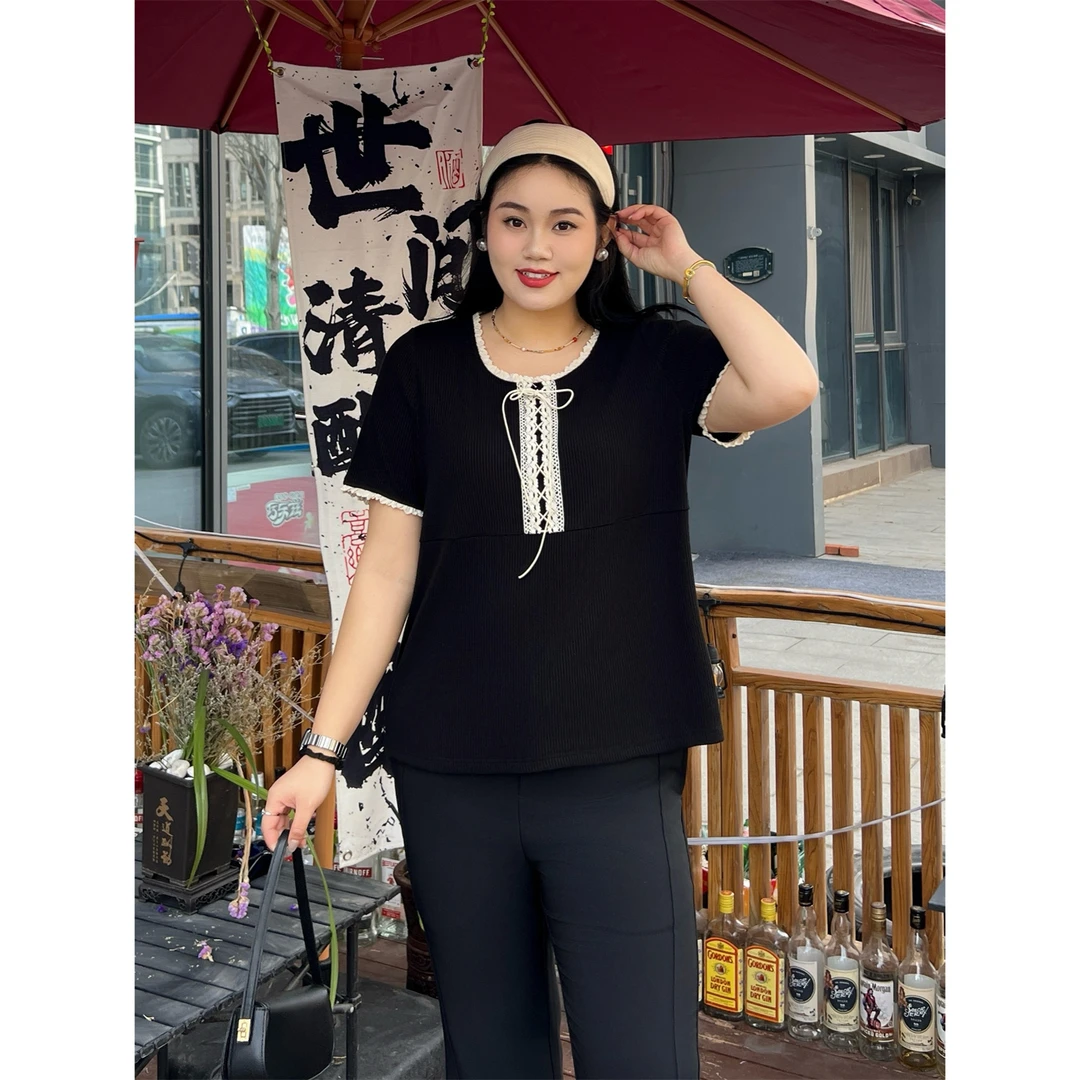 初桃香氛 / 韩版蕾丝拼接短袖针织T恤13614花契大码200斤胖mm显瘦