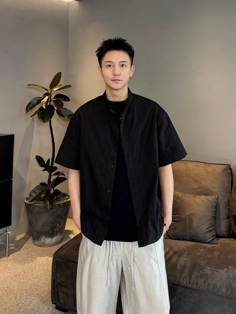 薄款黑色宽松男士休闲短袖衬衫百搭T恤简约时尚夏季纯色衬衣