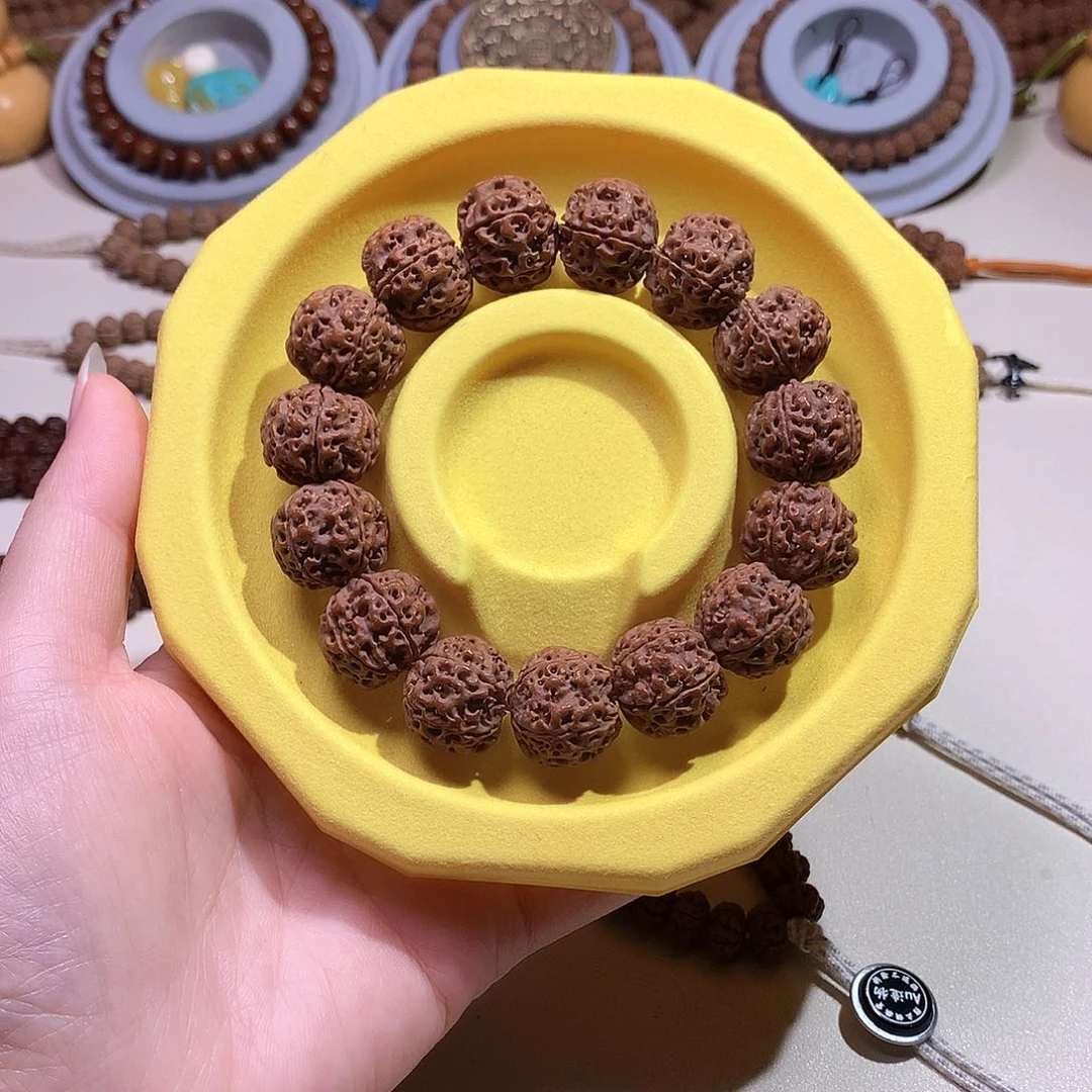 吊坠文玩核桃原生态蜂王大金刚