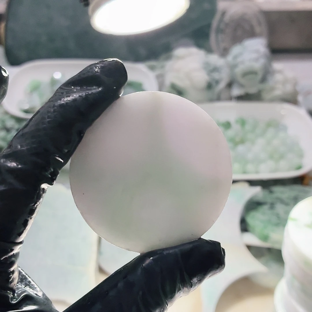 翡翠未镶嵌颈饰边角料