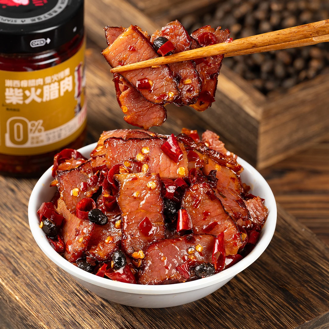湖南柴火腊肉下饭菜农家烟熏腊肉特产香辣拌饭拌面酱即食剁辣椒酱