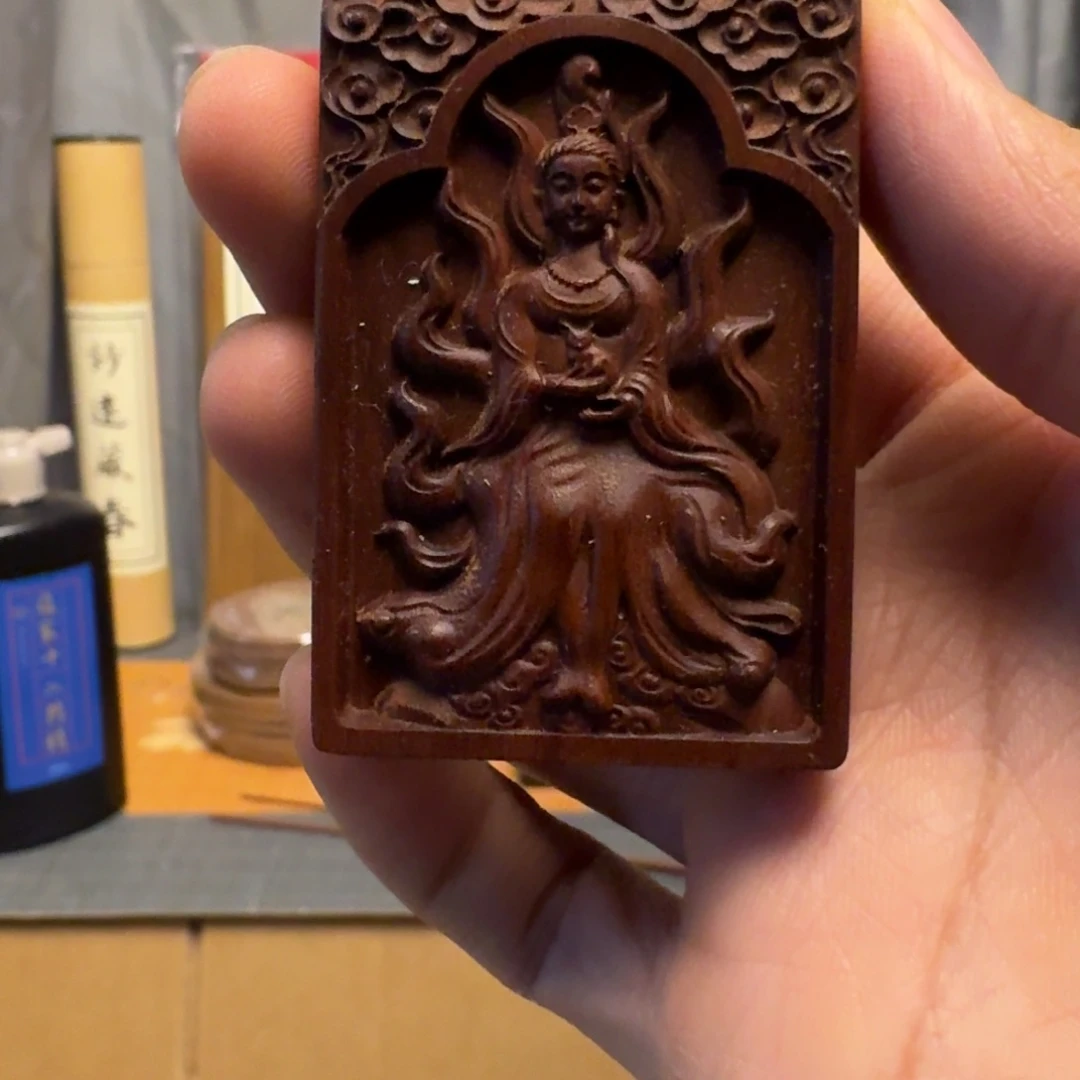 枣木枣木微瑕疵小狐人吊坠