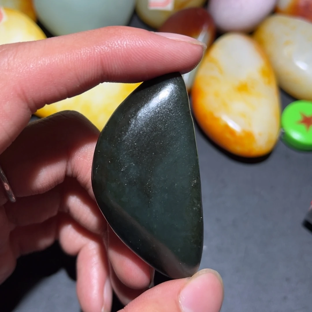 和田玉未镶嵌珠宝奇石