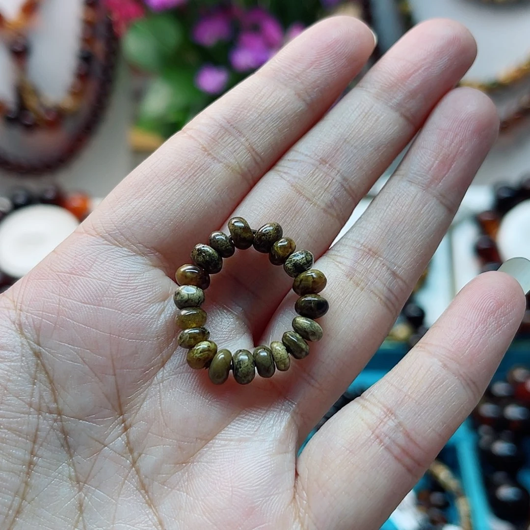 未镶嵌琥珀戒指琥珀