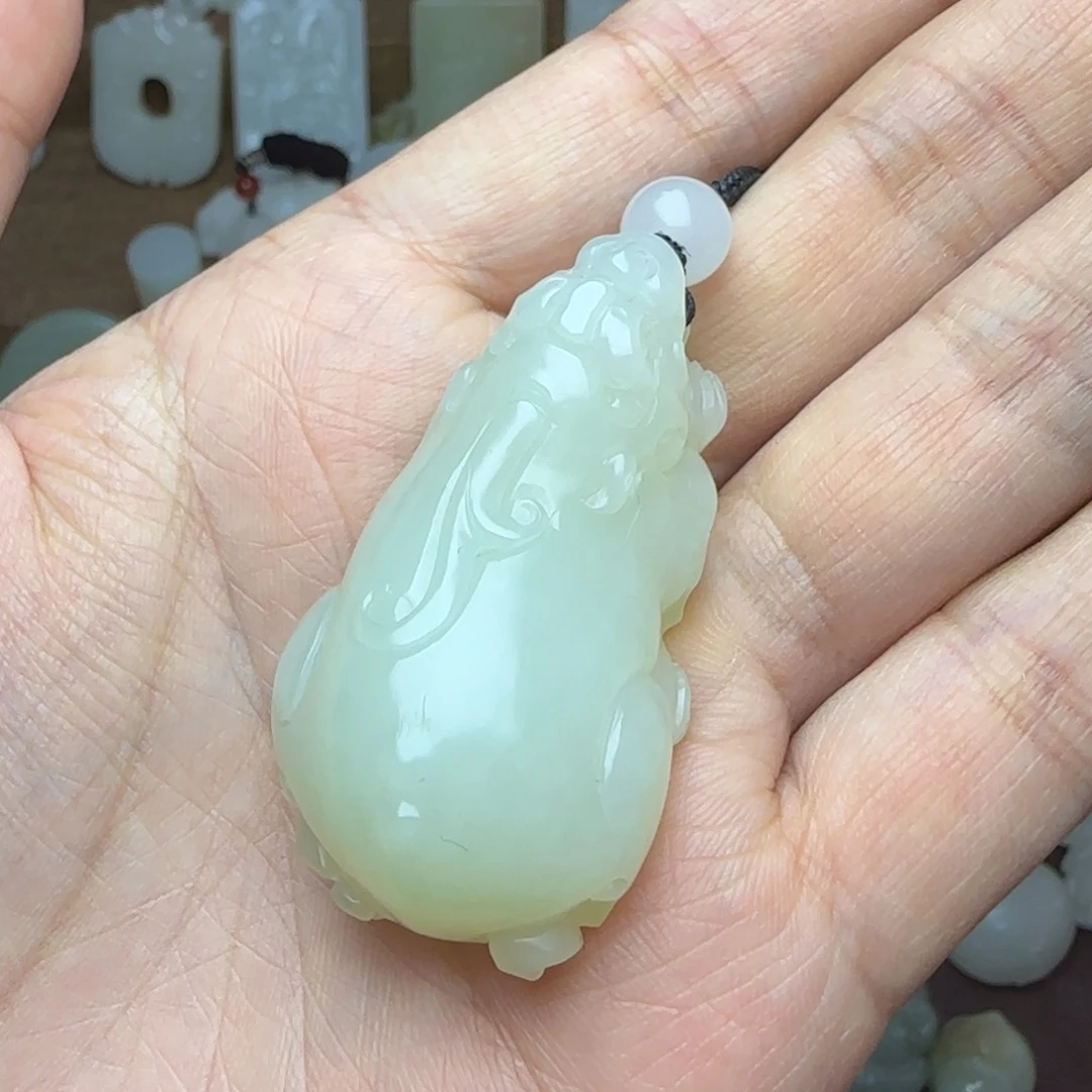 和田玉挂件未镶嵌