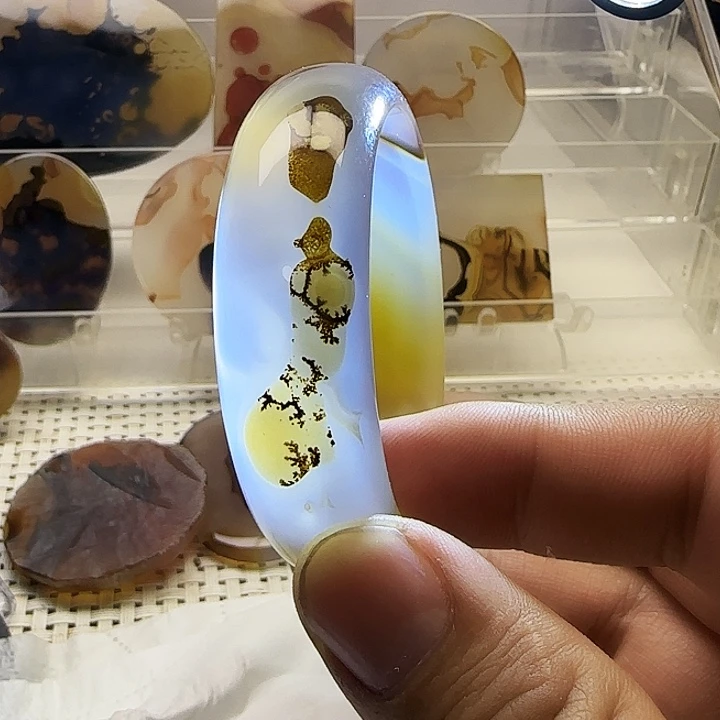 玛瑙/玉髓未镶嵌珠宝奇石