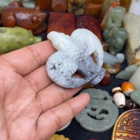 蛇纹石玉未镶嵌颈饰13