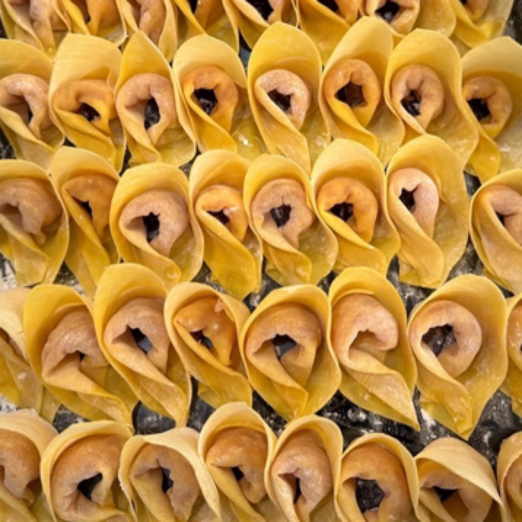 全蛋馄饨皮，鲜肉加鸭蛋黄馅两盒48枚