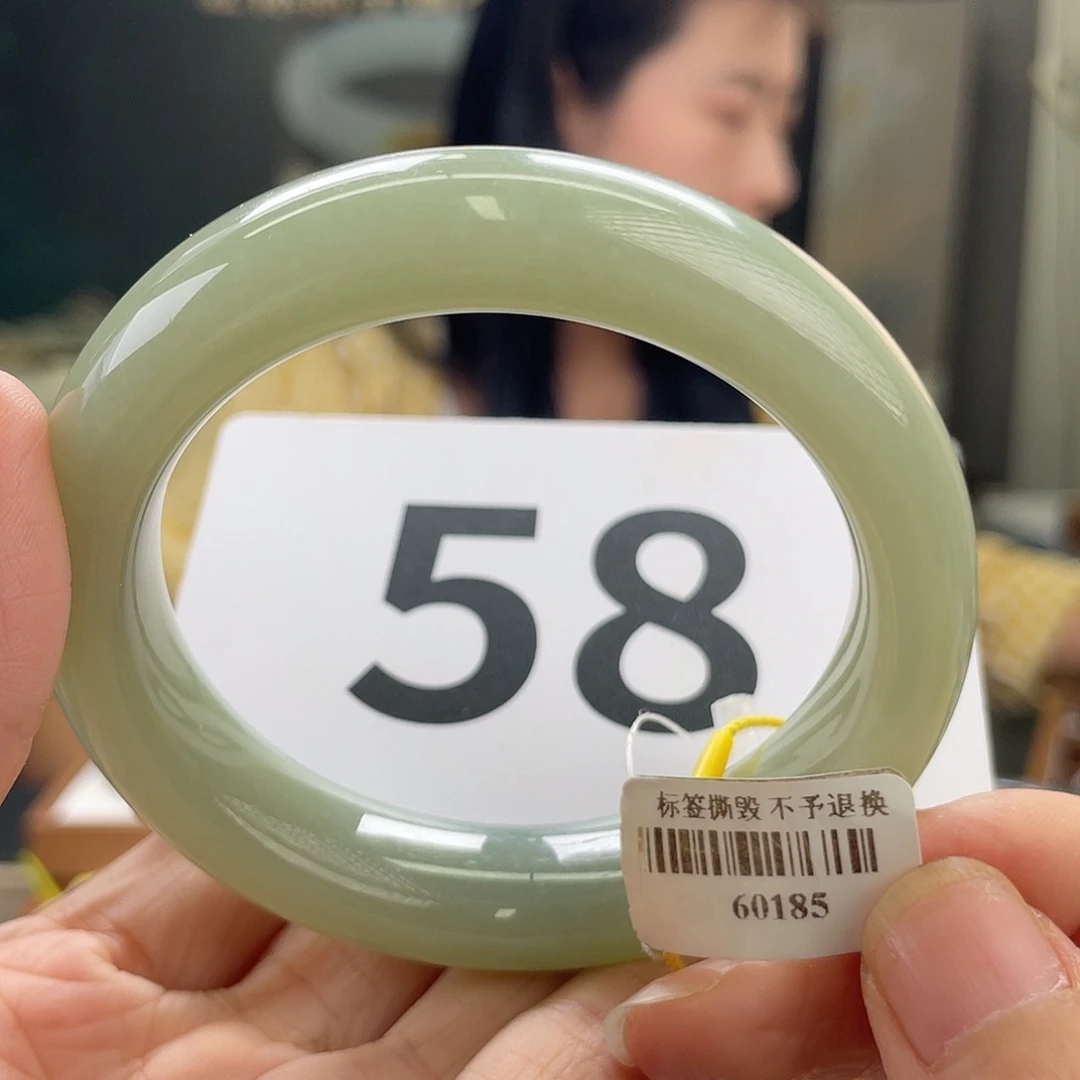 和田玉手镯未镶嵌微瑕115
