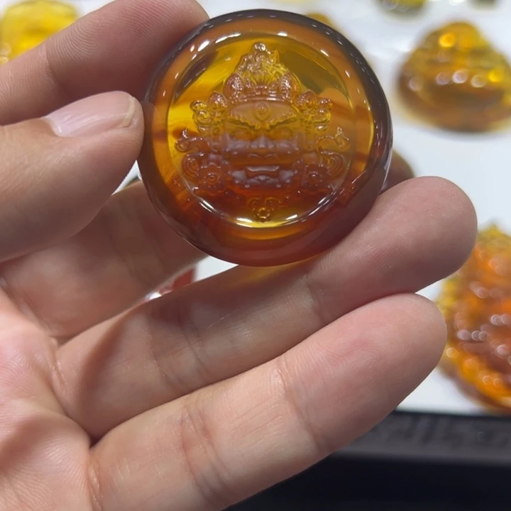 未镶嵌颈饰琥珀琥珀吊坠