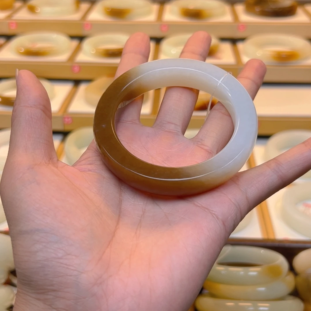 和田玉未镶嵌手镯9