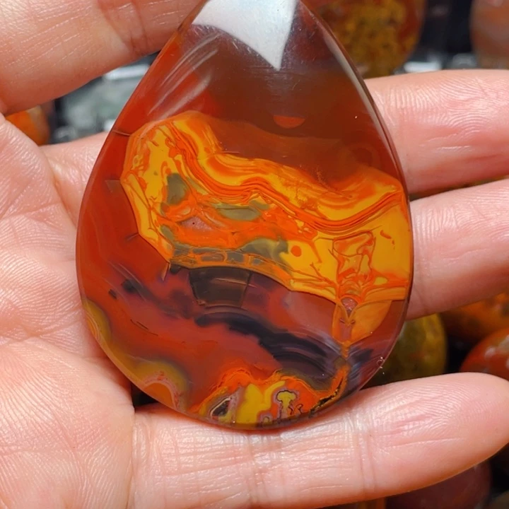 玛瑙/玉髓战国红玛瑙挂件未镶嵌沙****庄