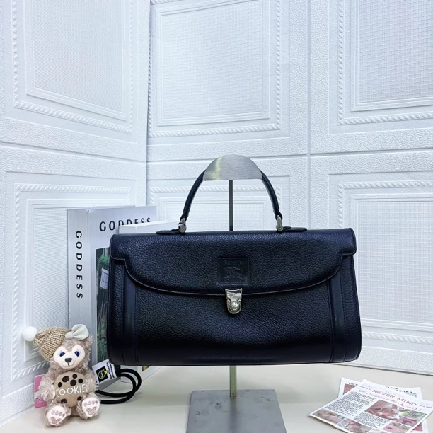 95新 BURBERRY/博柏利 黑金手提单肩医生包