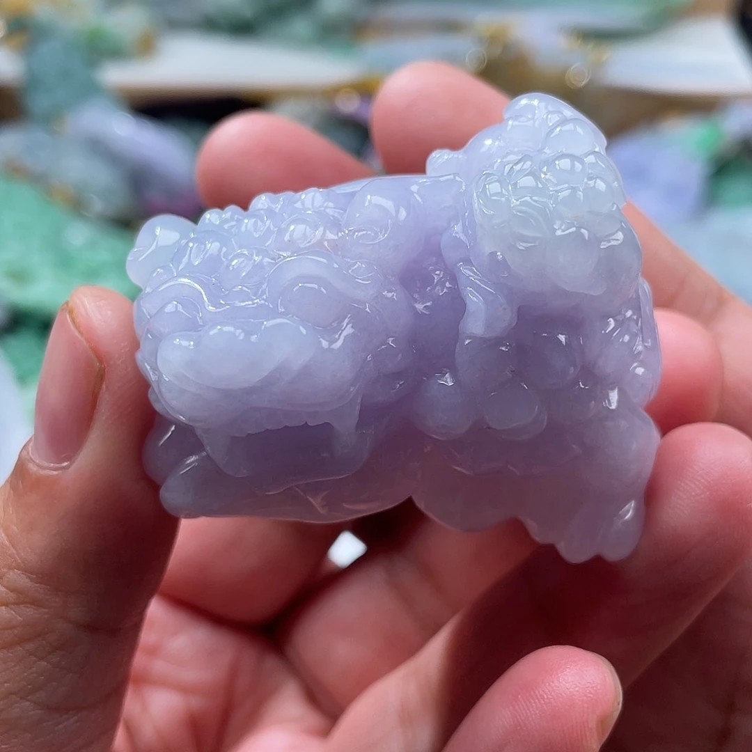 翡翠未镶嵌颈饰大*吹