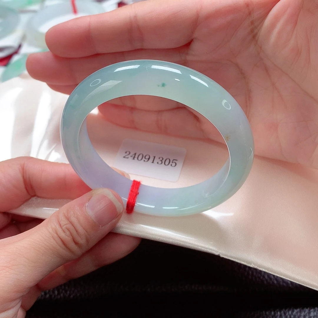 翡翠手镯未镶嵌天然A货翡翠手镯