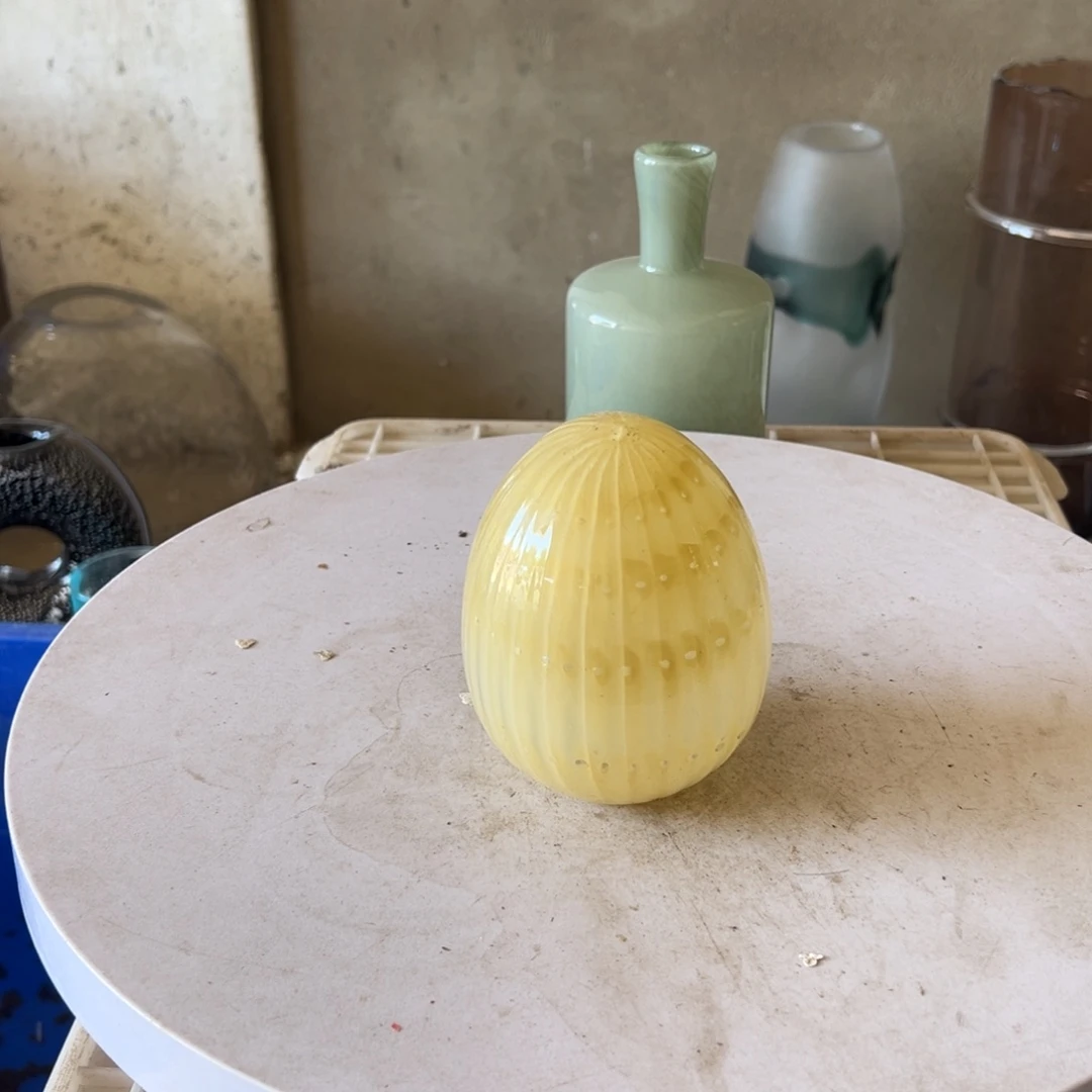 弘扬琉璃花器微瑕高度10