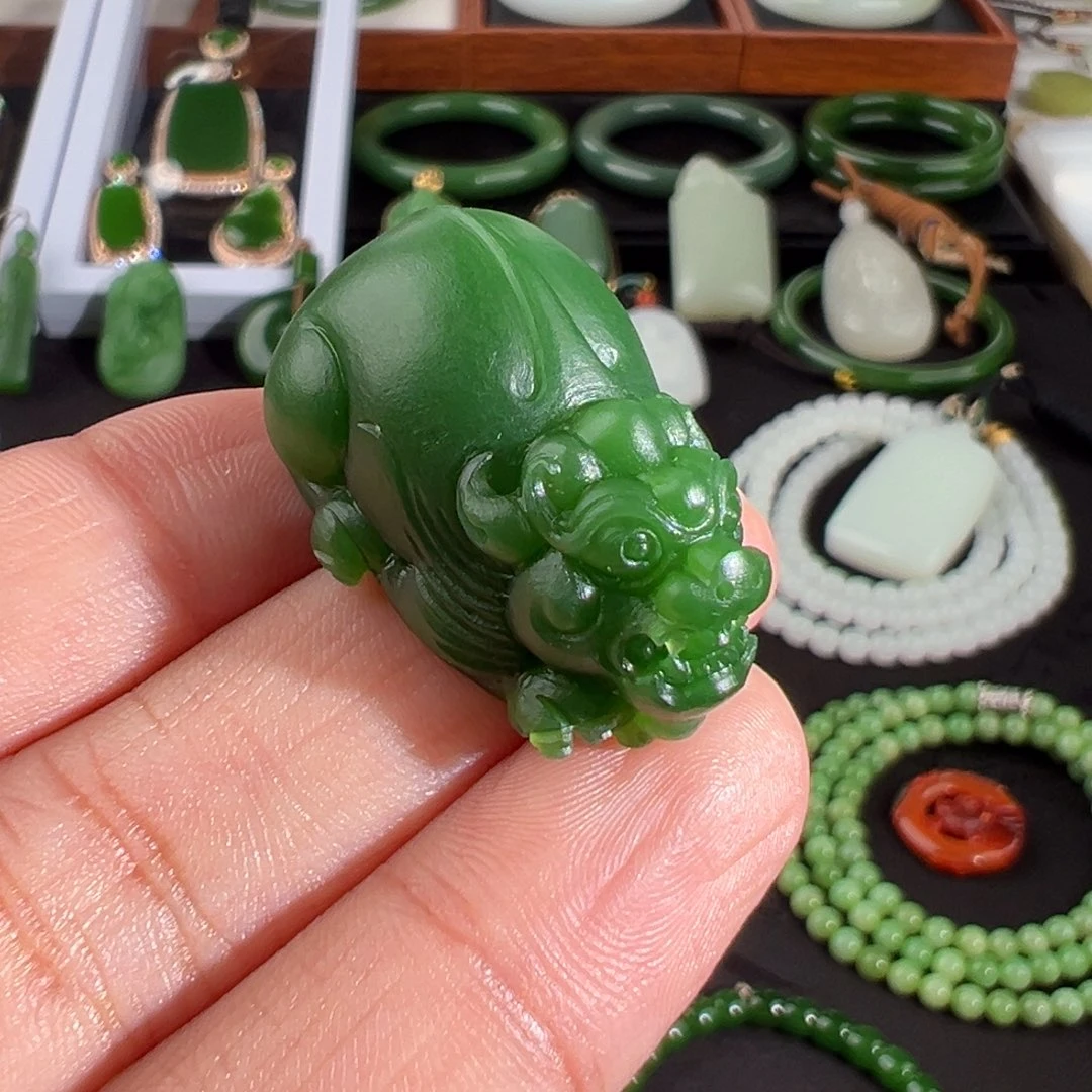 和田玉（碧玉）未镶嵌颈饰绿羊脂立体貔貅