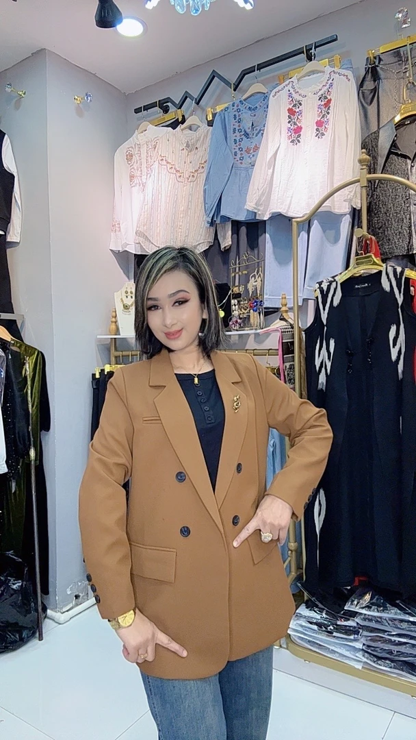 时尚白搭显瘦气质优雅外套