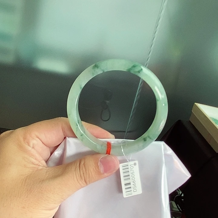 颈饰未镶嵌翡翠安**素