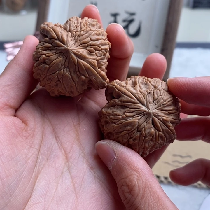 文玩核桃吊坠安**状暴雪