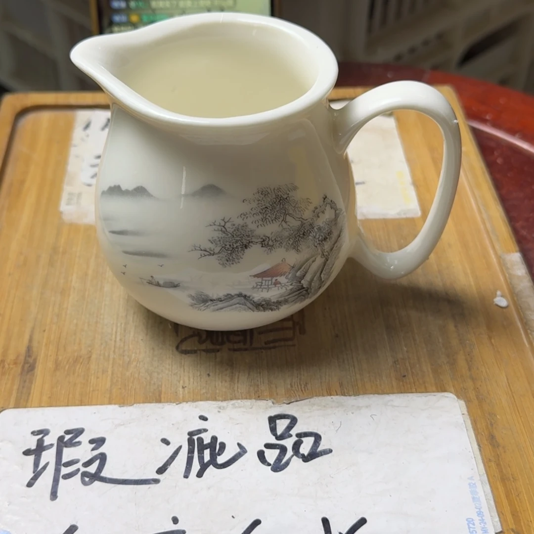 瑕疵介意勿拍陶瓷器皿B925