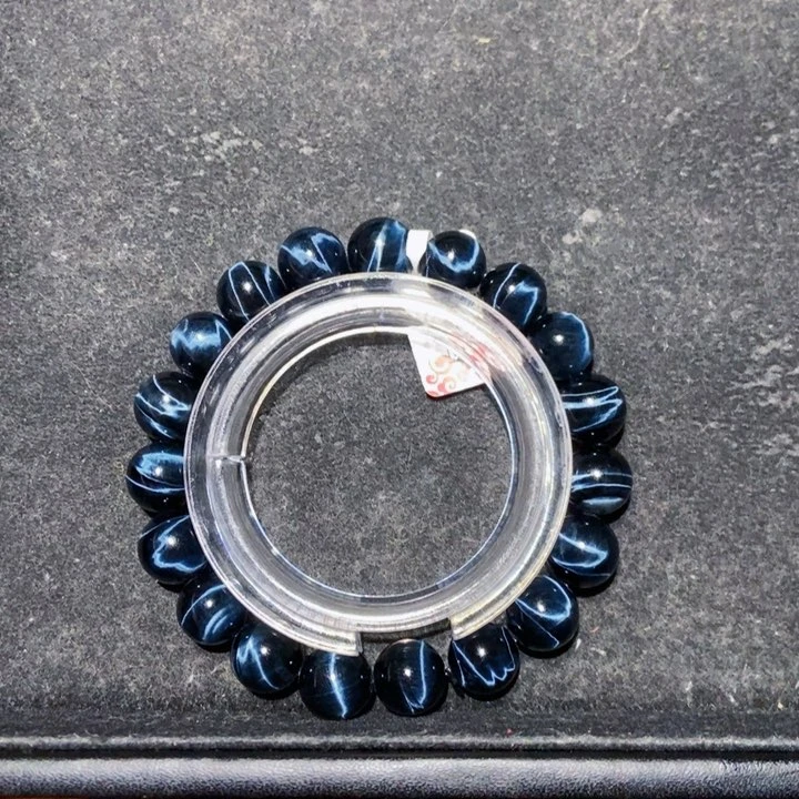 木变石（虎睛石）手串未镶嵌萌**?