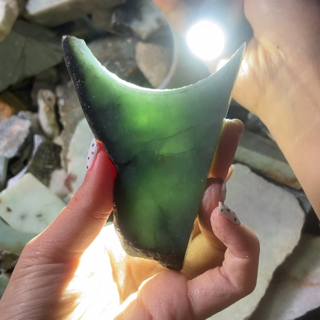 翡翠未镶嵌挂件天然翡翠