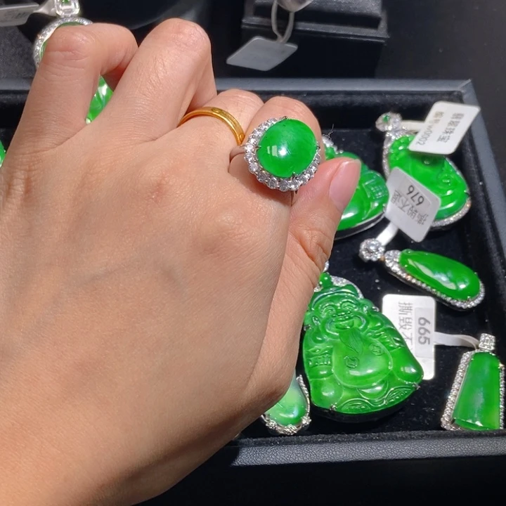 翡翠未镶嵌吊坠(不含链)