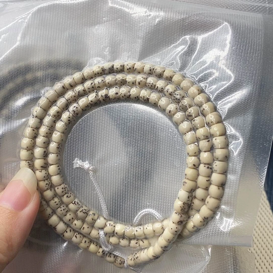 吊坠星月菩提石玉直切河豚长串54