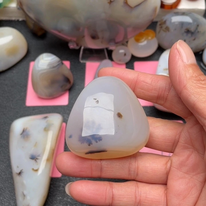 股***基玛瑙/玉髓未镶嵌玉髓马达加斯加玉髓玛瑙